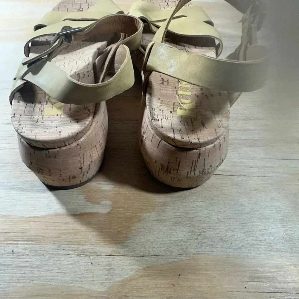 Korks Yellow Platform Sandals Women’s Size 8